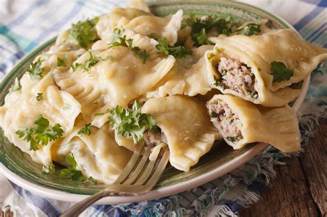  Maultaschen: ความนุ่มละมุนของแป้งที่ห่อหุ้มรสชาติเข้มข้นของเนื้อและผักอย่างลงตัว!