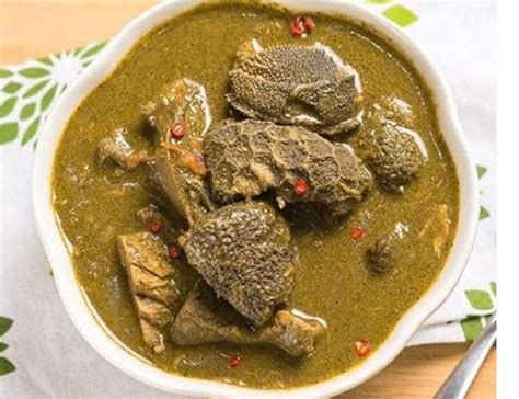  Miyan Kuka! A Creamy Spinach Stew with a Tangy Twist that Takes Your Tastebuds on an Unexpected Adventure